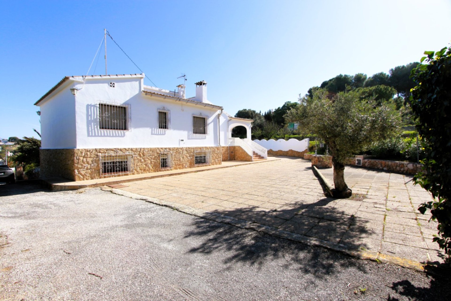 Resale - Independent Villa - Benissa - Urbanización