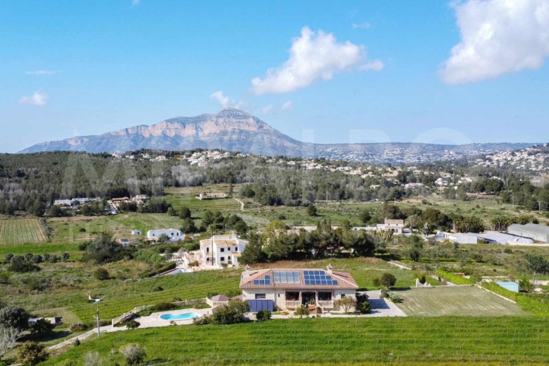 Resale - Independent Villa - Benitachell  - Centro