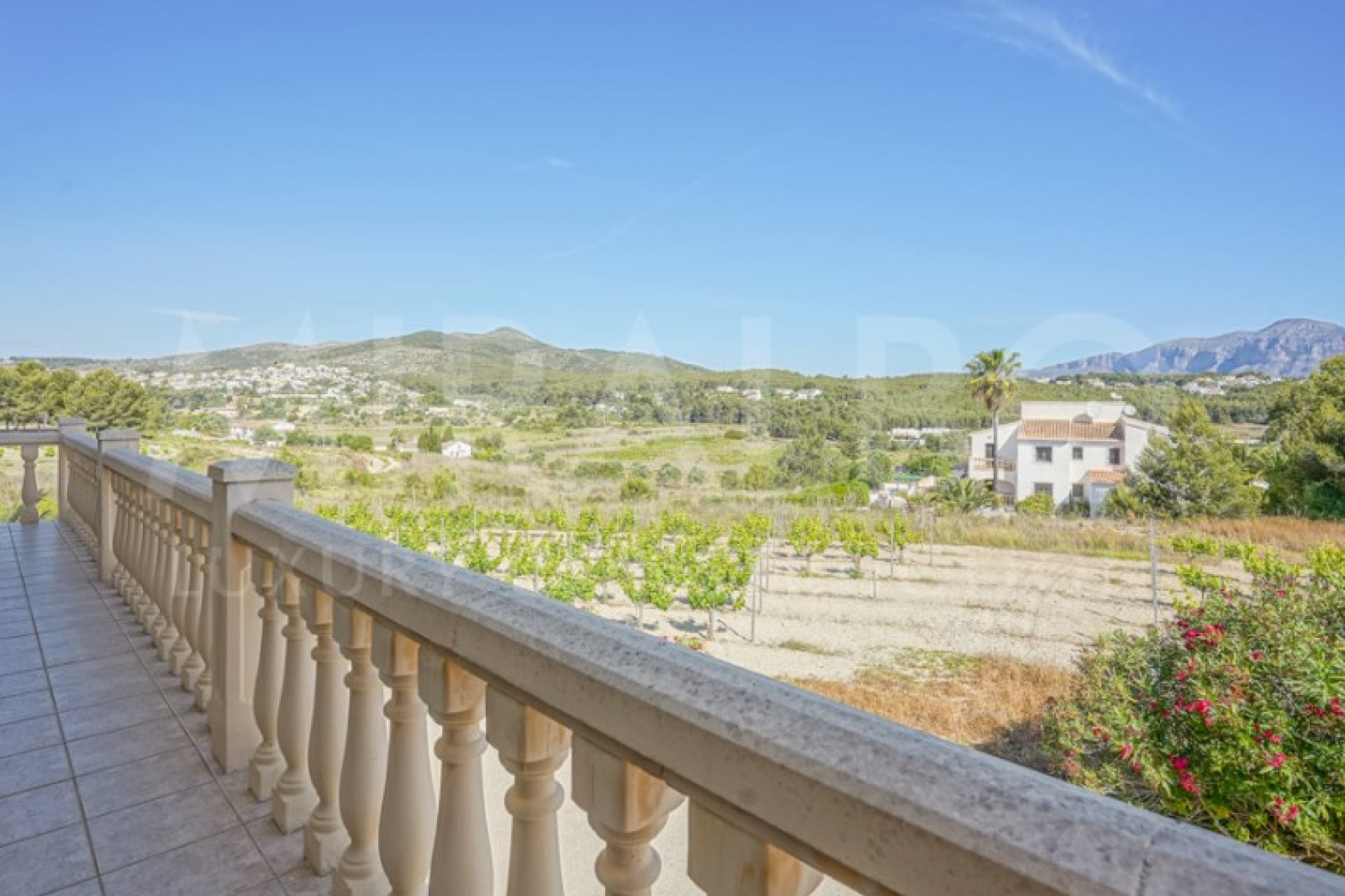 Resale - Independent Villa - Benitachell  - Centro