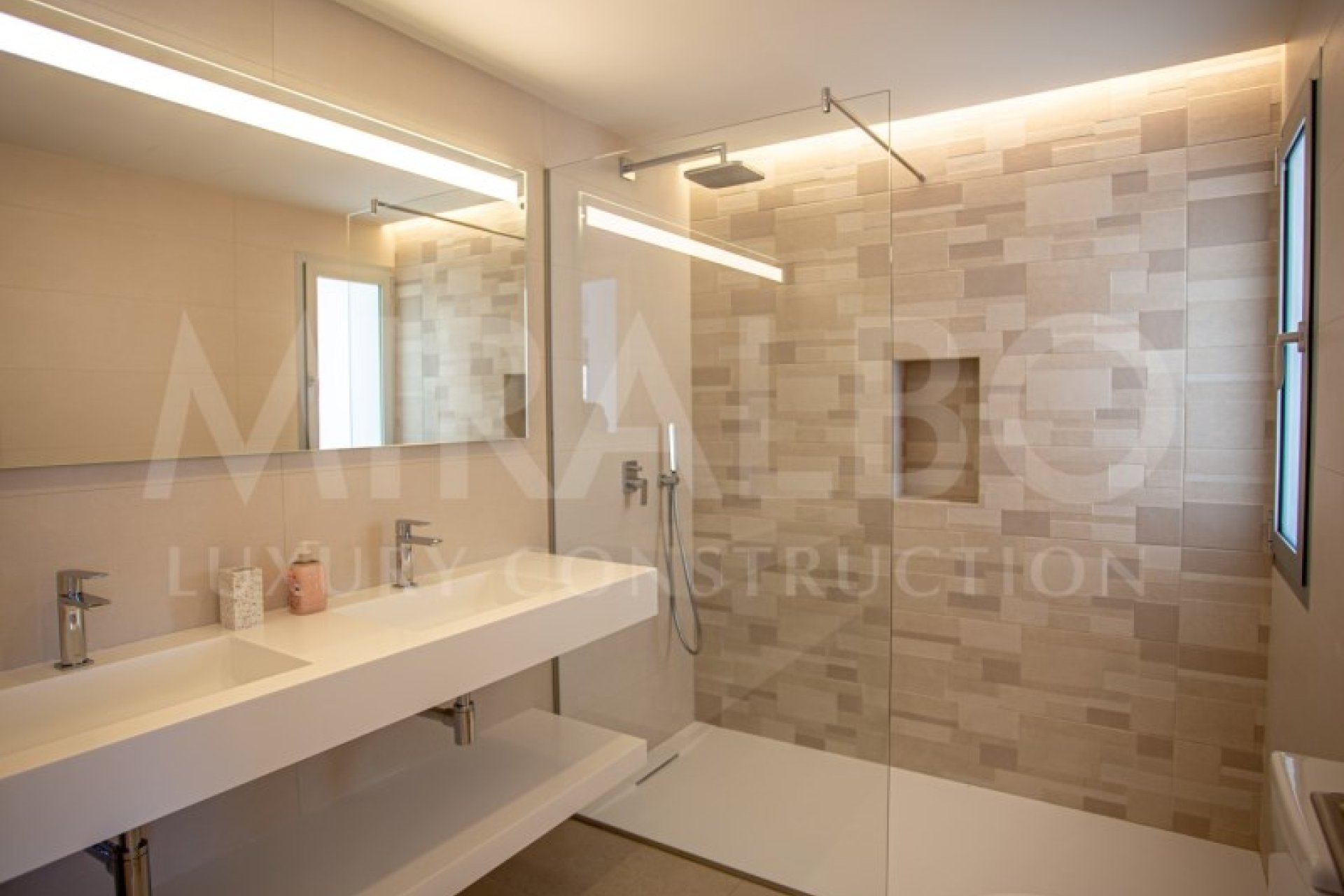 Resale - Independent Villa - Benitachell  - Cumbre del Sol