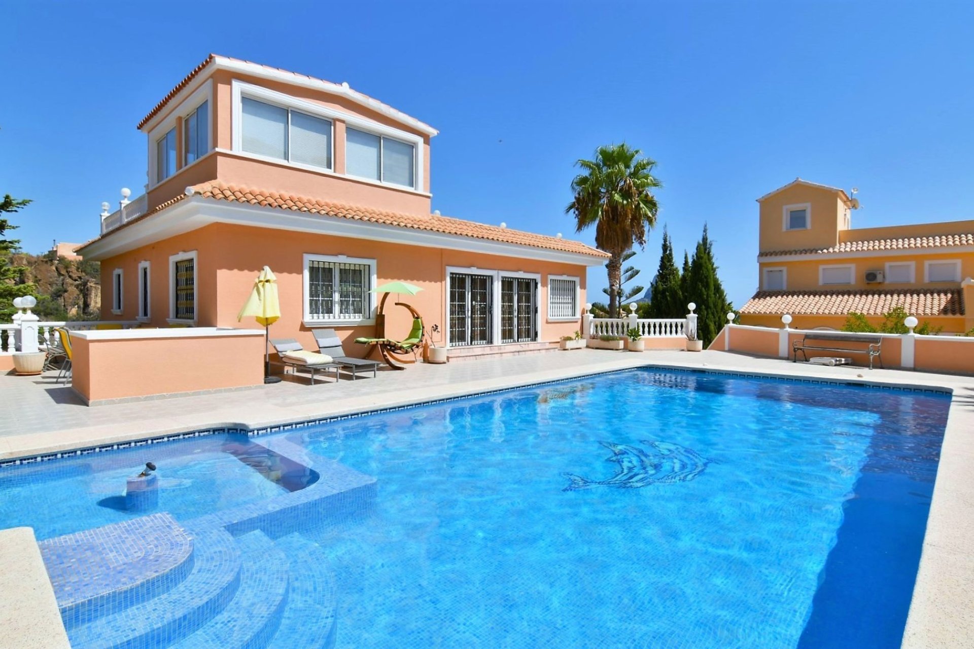 Resale - Independent Villa - Calpe - Urbanización
