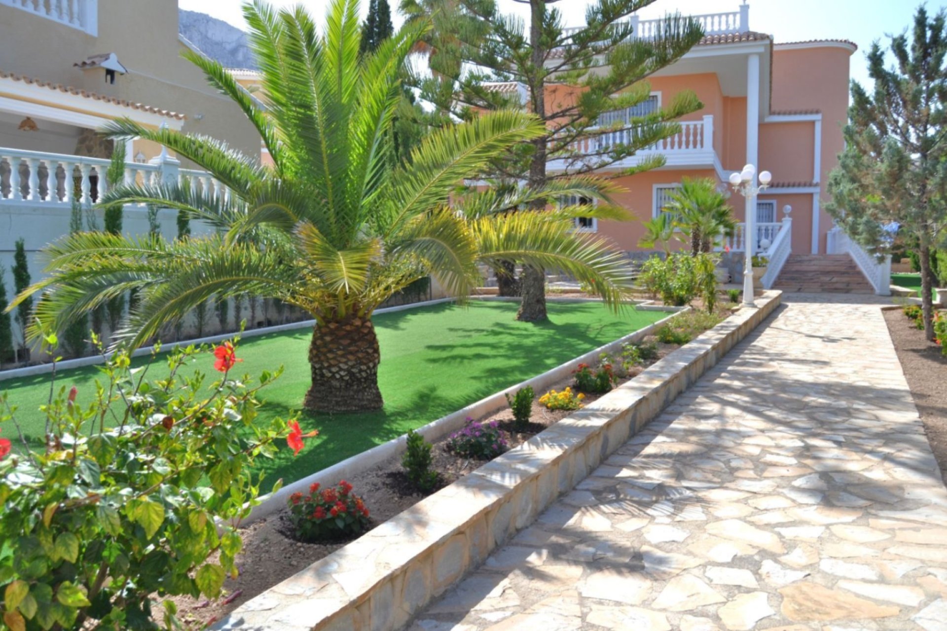 Resale - Independent Villa - Calpe - Urbanización