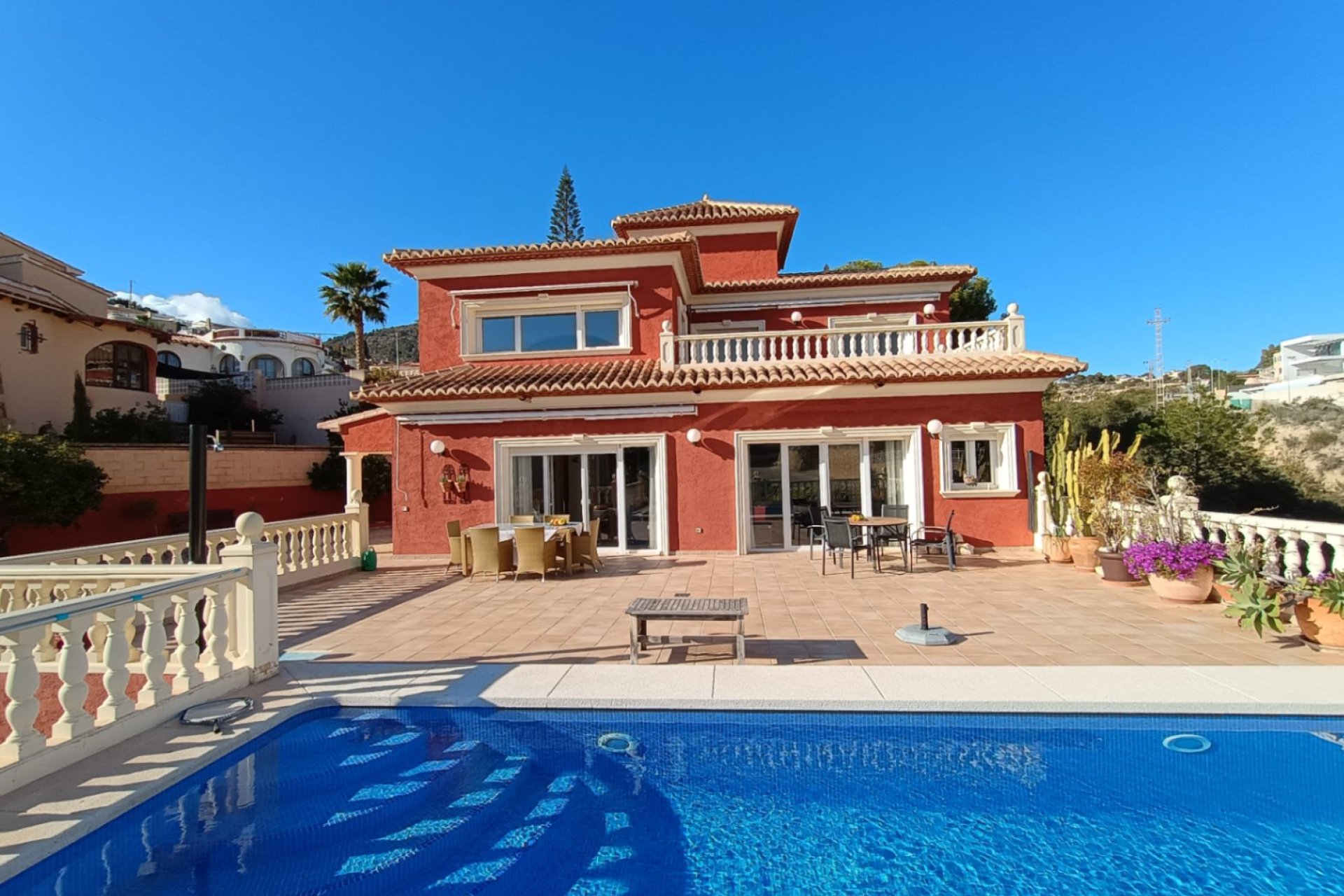 Resale - Independent Villa - Calpe - Urbanización