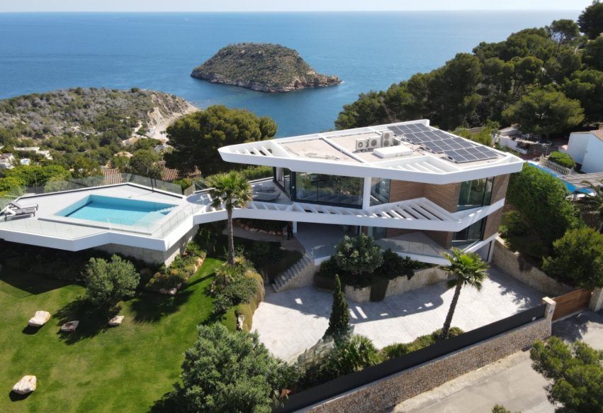 Resale - Independent Villa - Jávea