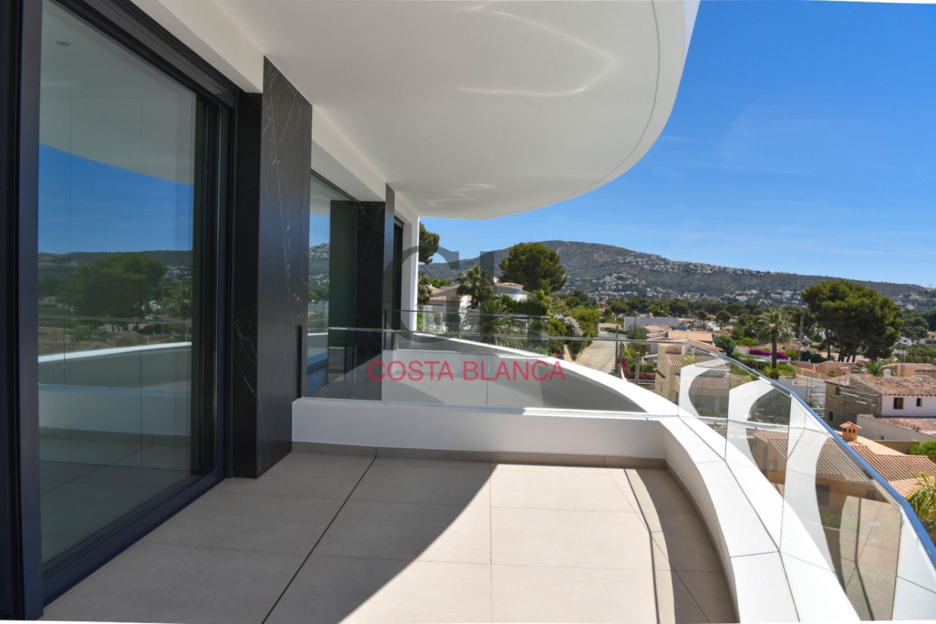Resale - Independent Villa - Moraira - Urbanización