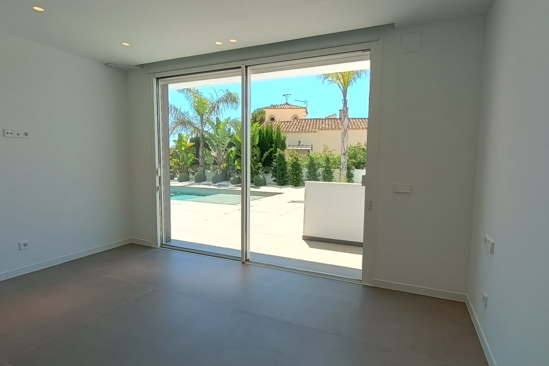 Resale - Independent Villa - Moraira