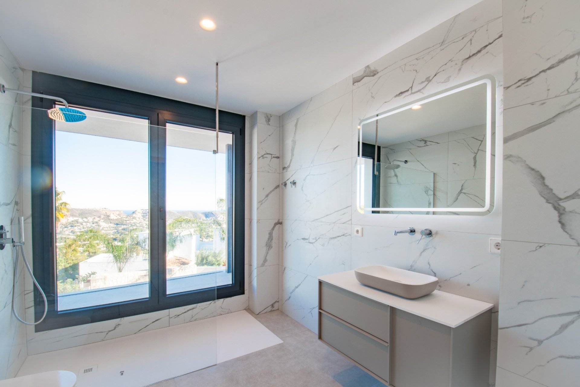 Resale - Independent Villa - Moraira