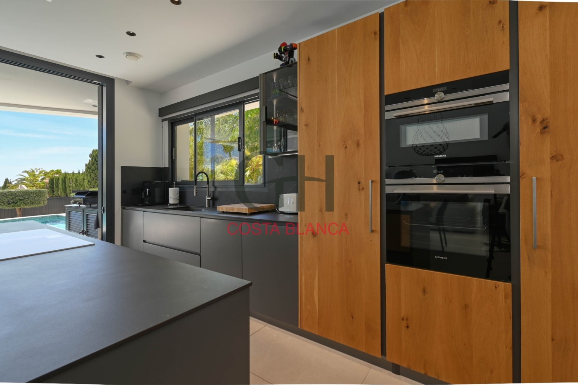 Reventa - Villa independiente - Moraira - Urbanización