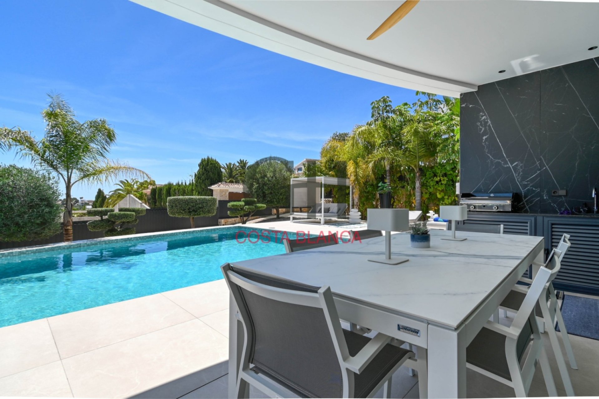 Reventa - Villa independiente - Moraira - Urbanización