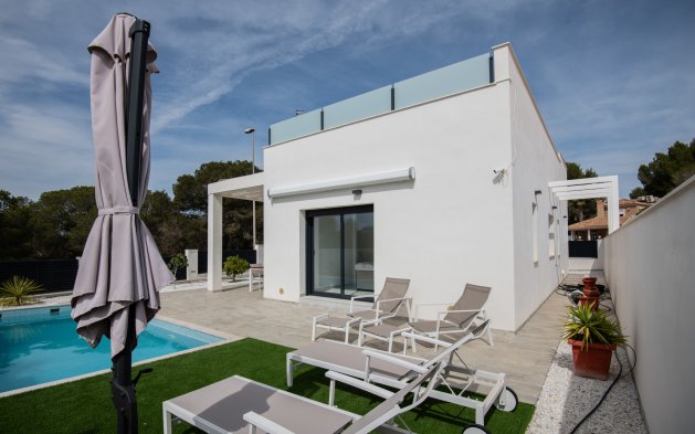 New Build - Independent Villa - Pinar de Campoverde