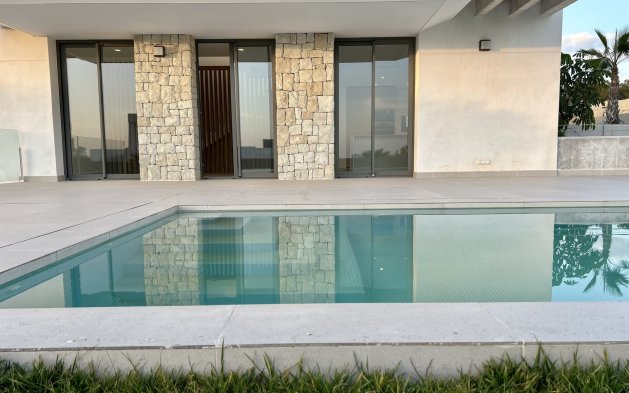 Nouvelle construction - Villa indépendante - Finestrat