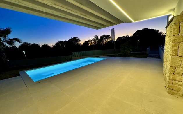 Nouvelle construction - Villa indépendante - Finestrat