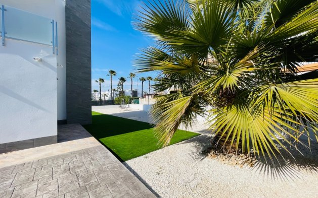 New Build - Independent Villa - Torrevieja