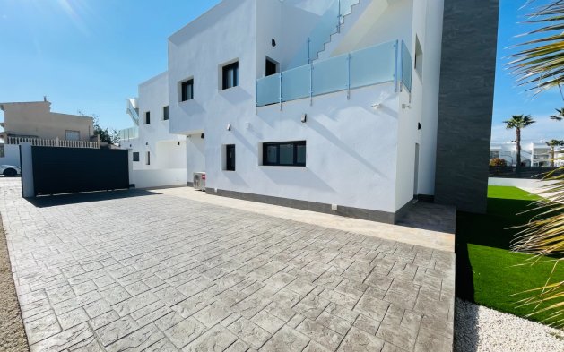 New Build - Independent Villa - Torrevieja