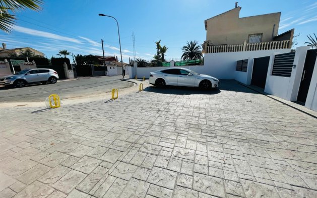 New Build - Independent Villa - Torrevieja