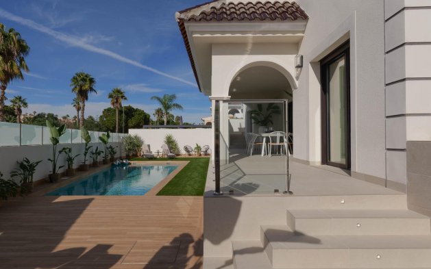 Obra nueva - Villa independiente - Rojales