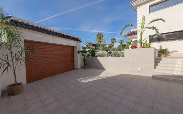 Obra nueva - Villa independiente - Rojales