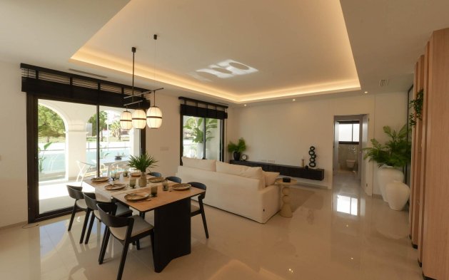 Obra nueva - Villa independiente - Rojales