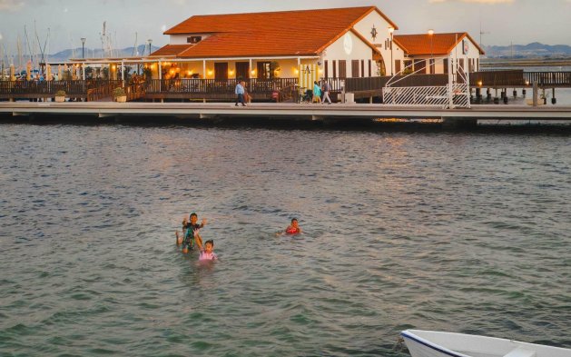 Obra nueva - Apartamento en planta baja - Los Alcázares