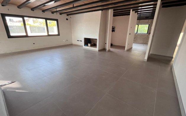 Obra nueva - Villa independiente - Penáguila