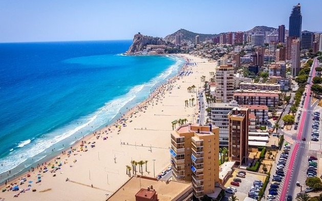 Nouvelle construction - Villa indépendante - Finestrat