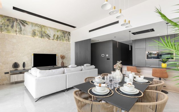 Obra nueva - Villa independiente - Torrevieja