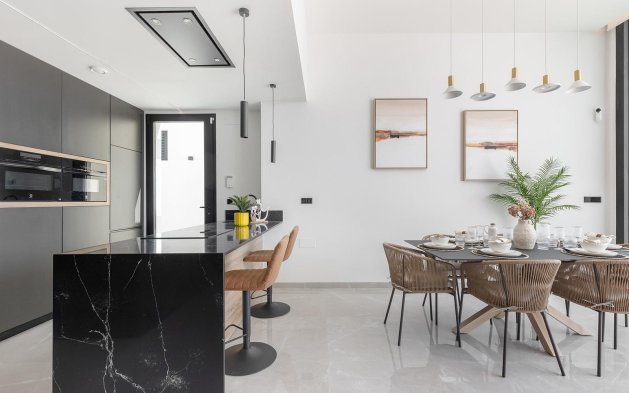 Obra nueva - Villa independiente - Torrevieja