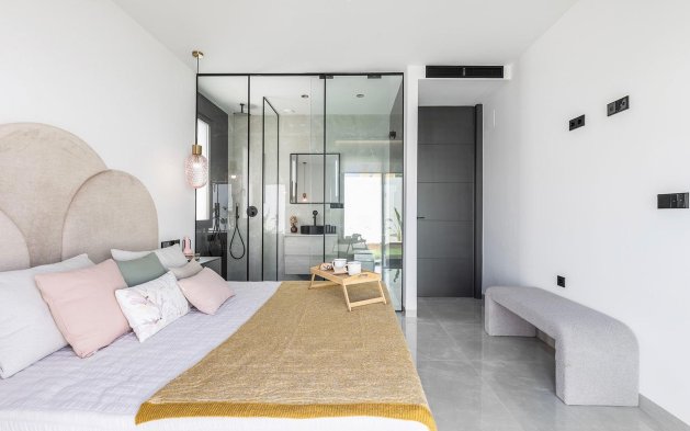 Obra nueva - Villa independiente - Torrevieja