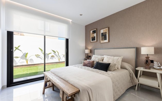 Obra nueva - Villa independiente - Torrevieja