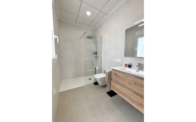 Nouvelle construction - Villa indépendante - Benijofar