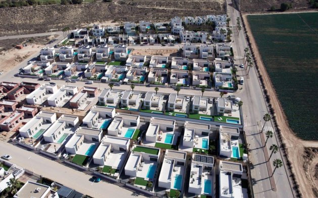 Obra nueva - Villa independiente - Algorfa