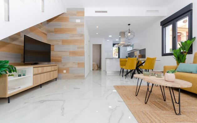 Obra nueva - Villa independiente - Torrevieja