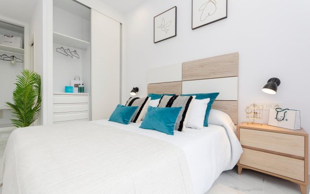 Obra nueva - Villa independiente - Torrevieja