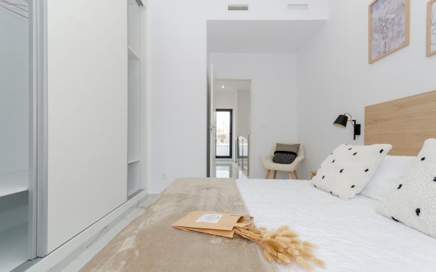 Obra nueva - Villa independiente - Torrevieja