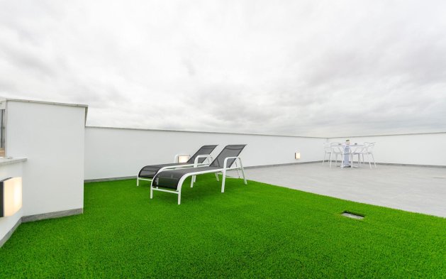 Obra nueva - Villa independiente - Torrevieja