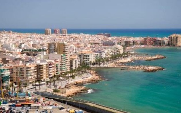 Nouvelle construction - Villa indépendante - Torrevieja