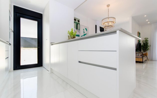 Obra nueva - Villa independiente - Orihuela