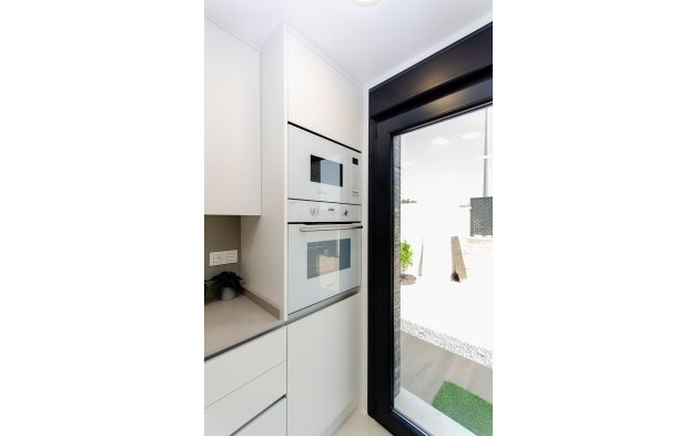 Obra nueva - Villa independiente - Orihuela