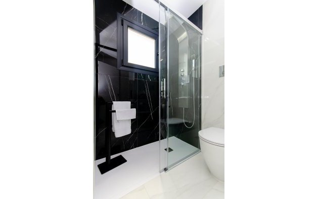 Obra nueva - Villa independiente - Orihuela