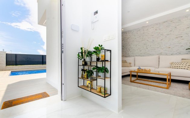 Obra nueva - Villa independiente - Orihuela