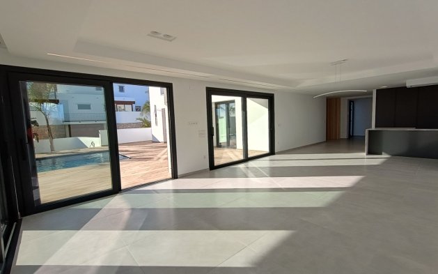 Resale - Independent Villa - Moraira