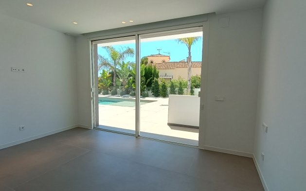 Resale - Independent Villa - Moraira