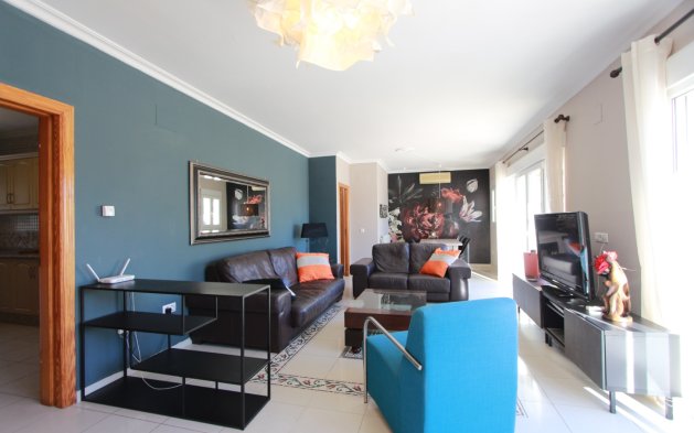 Resale - Independent Villa - Calpe - Urbanización