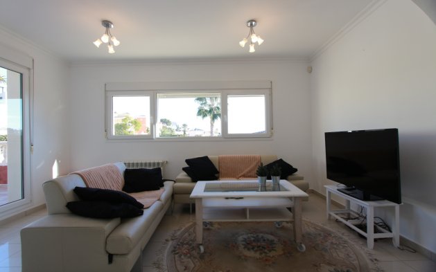 Resale - Independent Villa - Calpe - Urbanización