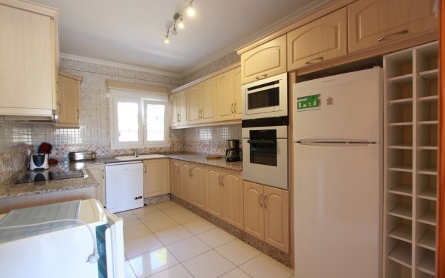 Resale - Independent Villa - Calpe - Urbanización