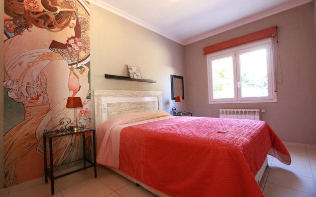 Resale - Independent Villa - Calpe - Urbanización