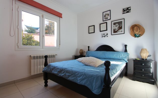 Resale - Independent Villa - Calpe - Urbanización