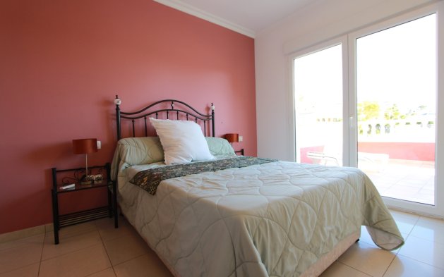 Resale - Independent Villa - Calpe - Urbanización