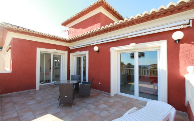 Resale - Independent Villa - Calpe - Urbanización