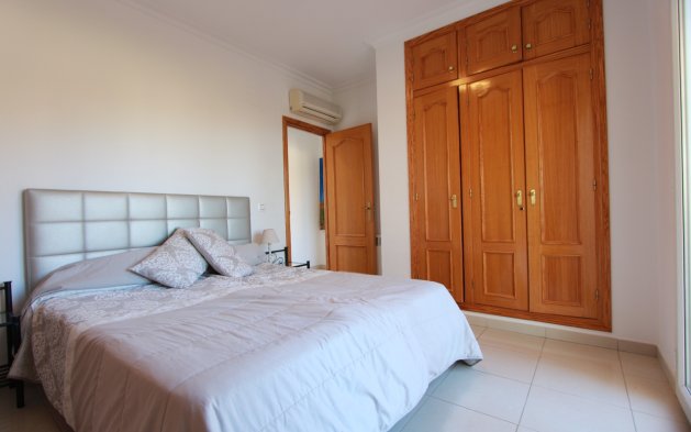 Resale - Independent Villa - Calpe - Urbanización